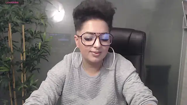 BustyAllyy online show from 01.12.25