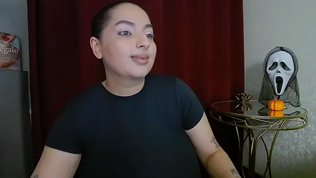 BustyAllyy online show from 10.31.25