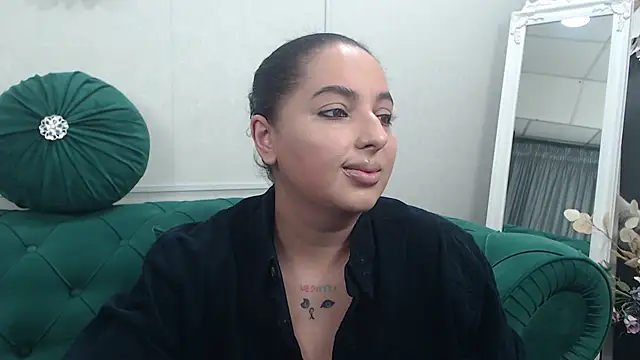 Snapshot of BustyAllyy chatting on 03.16.26 BustyAllyy online show from 03.16.26