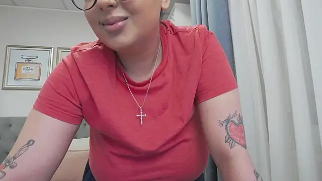 Snapshot of BustyAllyy chatting on 03.21.26 BustyAllyy online show from 03.21.26