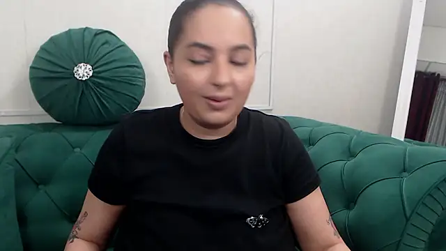 Snapshot of BustyAllyy chatting on 03.22.26 BustyAllyy online show from 03.22.26