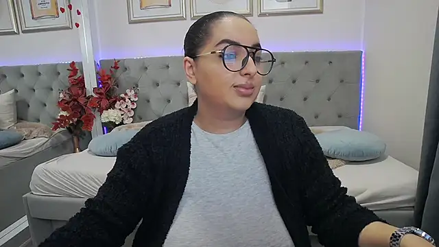 Snapshot of BustyAllyy chatting on 04.02.26 BustyAllyy online show from 04.02.26