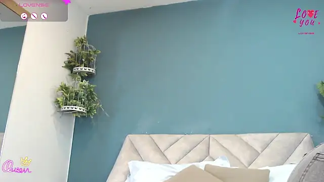Snapshot of SharisWillian chatting on 06.19.26 SharisWillian online show from 06.19.26