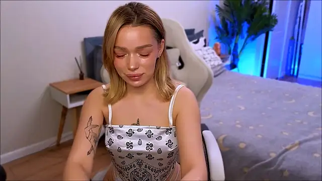 Lily Yin online show from 12.19.25