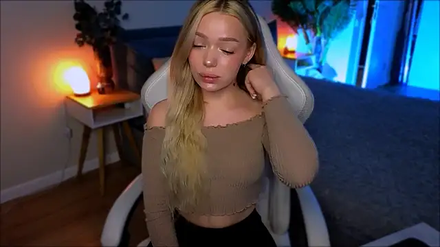 Lily Yin online show from 04.10.26