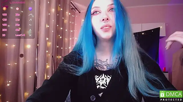 JustMeowGirl online show from 11.14.25