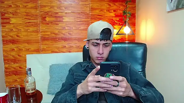 Bastiaan 28 online show from 12.04.24