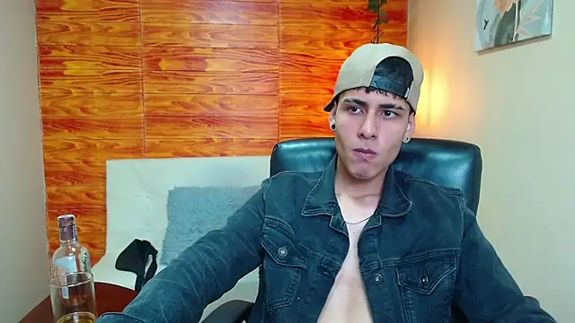 Bastiaan 28 online show from 12.04.24