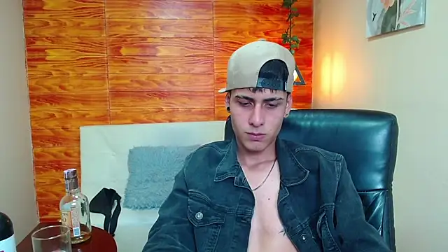 Bastiaan 28 online show from 12.04.24