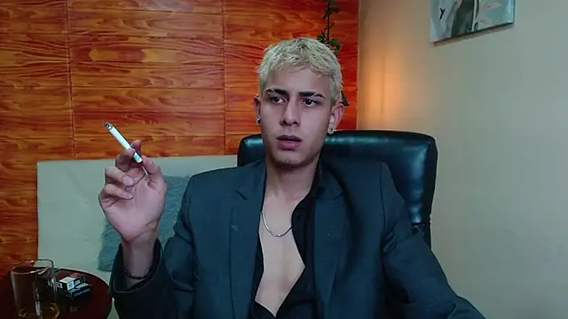 Bastiaan 28 online show from 12.12.24