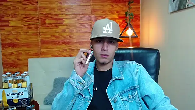 Bastiaan 28 online show from 12.22.24