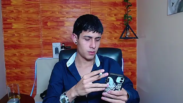 Bastiaan 28 online show from 01.19.25