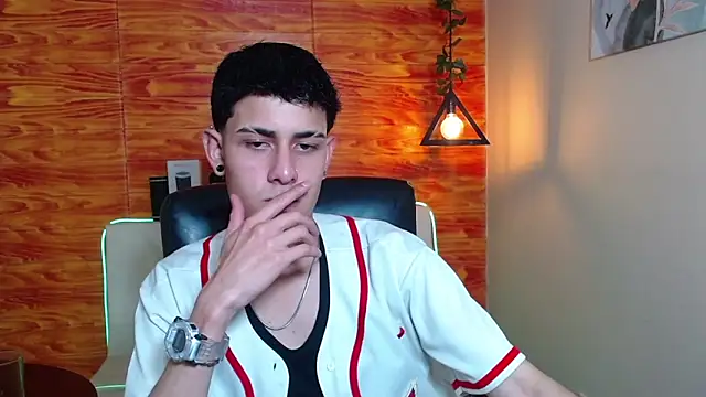 Bastiaan 28 online show from 01.23.25