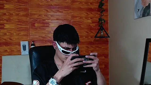 Bastiaan 28 online show from 02.12.25