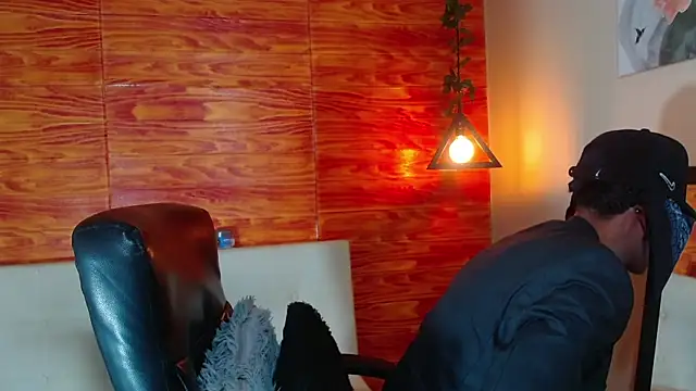 Bastiaan 28 online show from 02.16.25