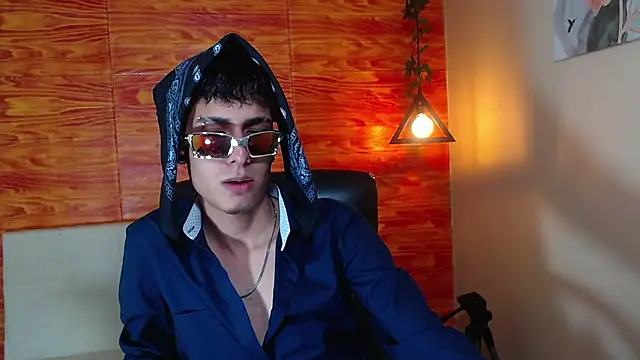 Bastiaan 28 online show from 02.18.25