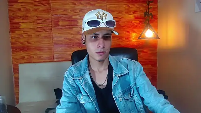 Bastiaan 28 online show from 02.19.25