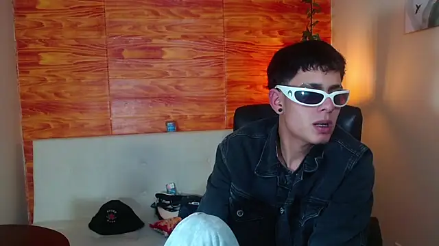 Bastiaan 28 online show from 03.03.25