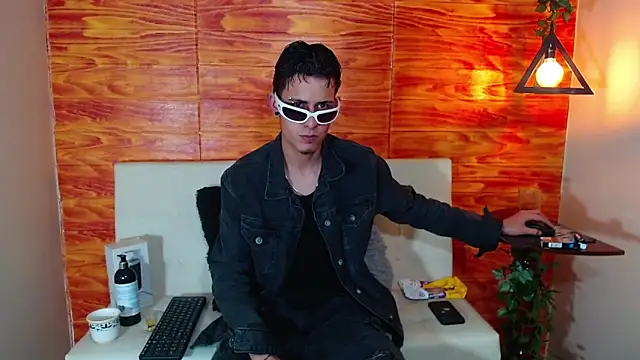 Bastiaan 28 online show from 03.07.25