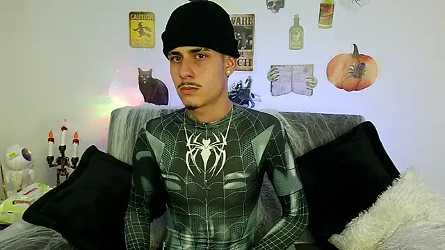 Bastiaan 28 online show from 10.18.25