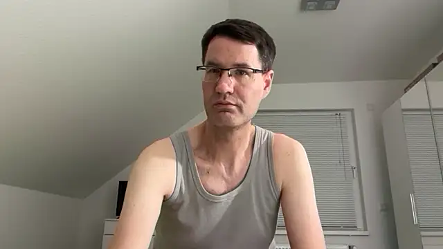 Snapshot of zxzx_cam1 chatting on 02.06.26 zxzx cam1 online show from 02.06.26