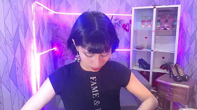 charlottemoonxz online show from 10.18.25