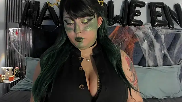 Karmilla Rosse online show from 10.31.25