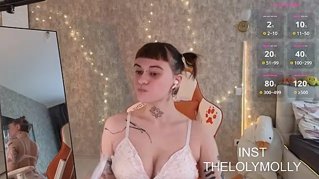 LolyMolli online show from 10.16.25