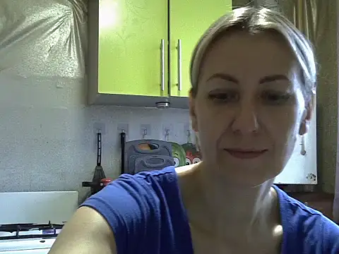 Snapshot of AshleyXHoney chatting on 09.27.25 AshleyXHoney online show from 09.27.25