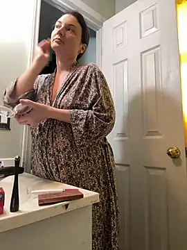 Snapshot of MilfyMrsRobinson chatting on 01.19.25 MilfyMrsRobinson online show from 01.19.25