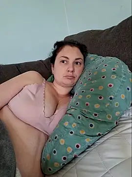 Snapshot of MilfyMrsRobinson chatting on 02.04.25 MilfyMrsRobinson online show from 02.04.25