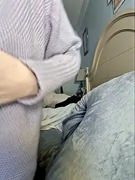 Snapshot of MilfyMrsRobinson chatting on 02.19.25 MilfyMrsRobinson online show from 02.19.25