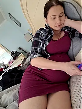 Snapshot of MilfyMrsRobinson chatting on 02.27.25 MilfyMrsRobinson online show from 02.27.25