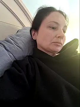 Snapshot of MilfyMrsRobinson chatting on 03.07.25 MilfyMrsRobinson online show from 03.07.25