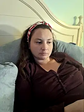 Snapshot of MilfyMrsRobinson chatting on 03.07.25 MilfyMrsRobinson online show from 03.07.25