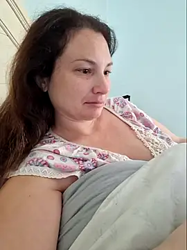 Snapshot of MilfyMrsRobinson chatting on 03.08.25 MilfyMrsRobinson online show from 03.08.25