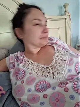 Snapshot of MilfyMrsRobinson chatting on 03.09.25 MilfyMrsRobinson online show from 03.09.25