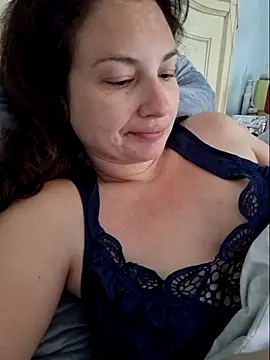 Snapshot of MilfyMrsRobinson chatting on 03.11.25 MilfyMrsRobinson online show from 03.11.25