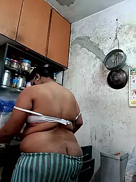 Love Jenny online show from 11.13.25