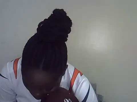 Snapshot of HOT-JAZMINE chatting on 05.17.26 HOT-JAZMINE online show from 05.17.26