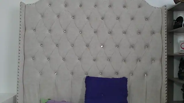 Snapshot of Abril_Squirt chatting on 12.21.24 Abril Squirt online show from 12.21.24