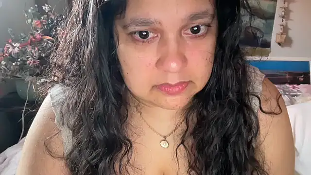 Snapshot of MelanieFawker chatting on 10.11.25 MelanieFawker online show from 10.11.25