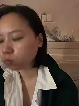 Eliza-E online show from 02.05.26