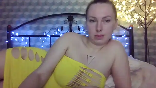 Snapshot of _Leslyy_Solo_1 chatting on 02.08.25  Leslyy Solo 1 online show from 02.08.25