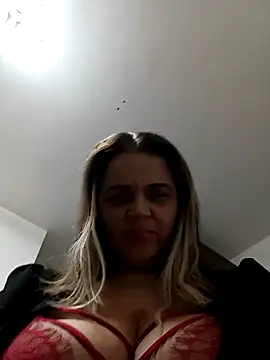 hugebobbs online show from 09.23.25