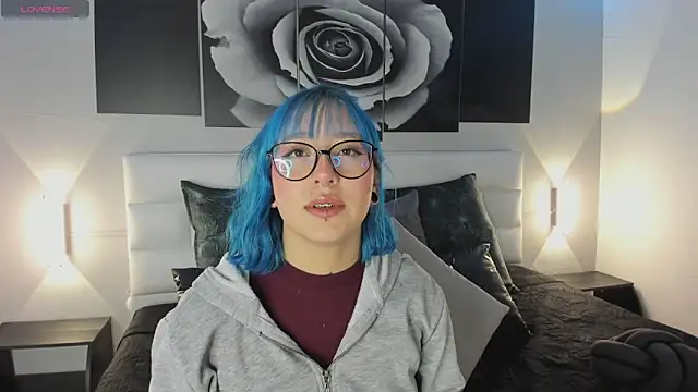 sofi bakerr online show from 10.08.25