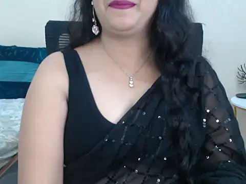 Snapshot of Inviting_Aanya chatting on 12.31.24 Inviting Aanya online show from 12.31.24