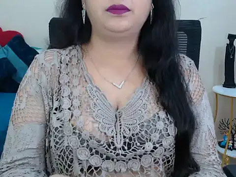 Snapshot of Inviting_Aanya chatting on 01.16.25 Inviting Aanya online show from 01.16.25