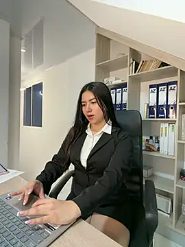 VAL PRINCESS online show from 07.30.26