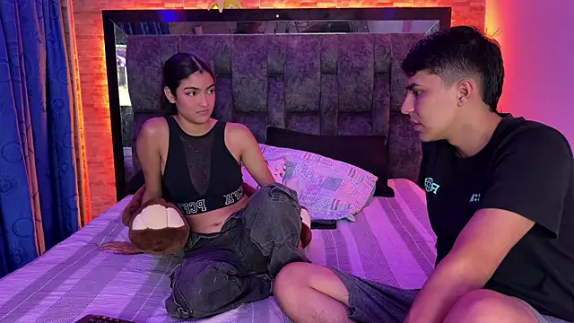 Snapshot of Juva___ chatting on 11.14.25 Juva online show from 11.14.25